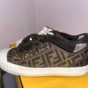 Fendi low top domino sneakers